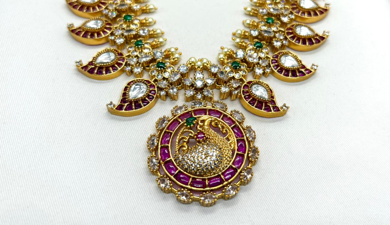 Jadau kundan Short Necklace