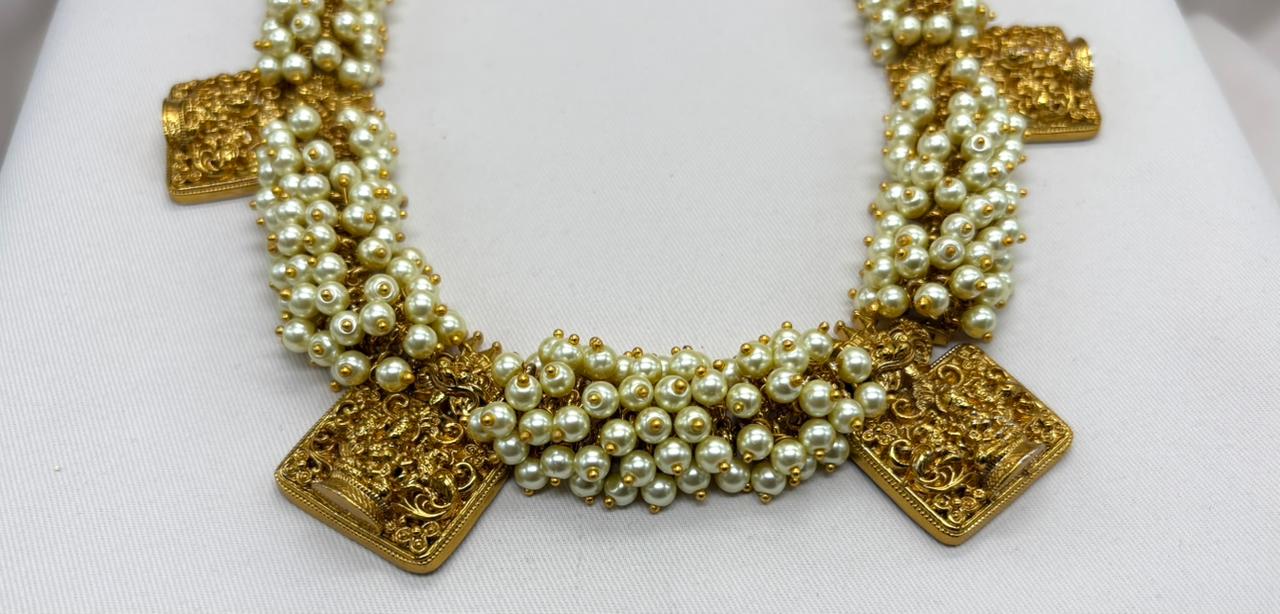 Hand-made Short Necklace