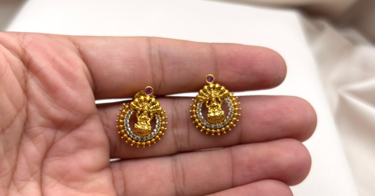 Gold Short Necklace