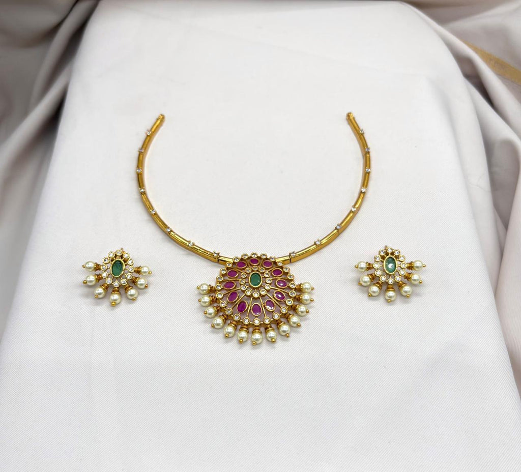 Gold Kanti Necklace
