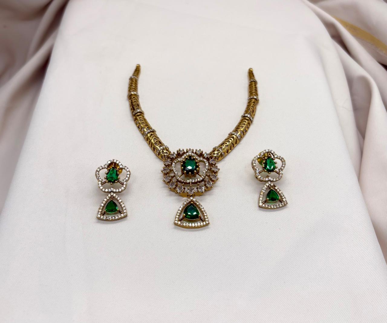 Victorian Short Kanti Necklace