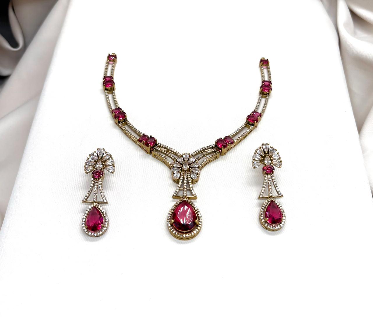 Victorian Short Necklace