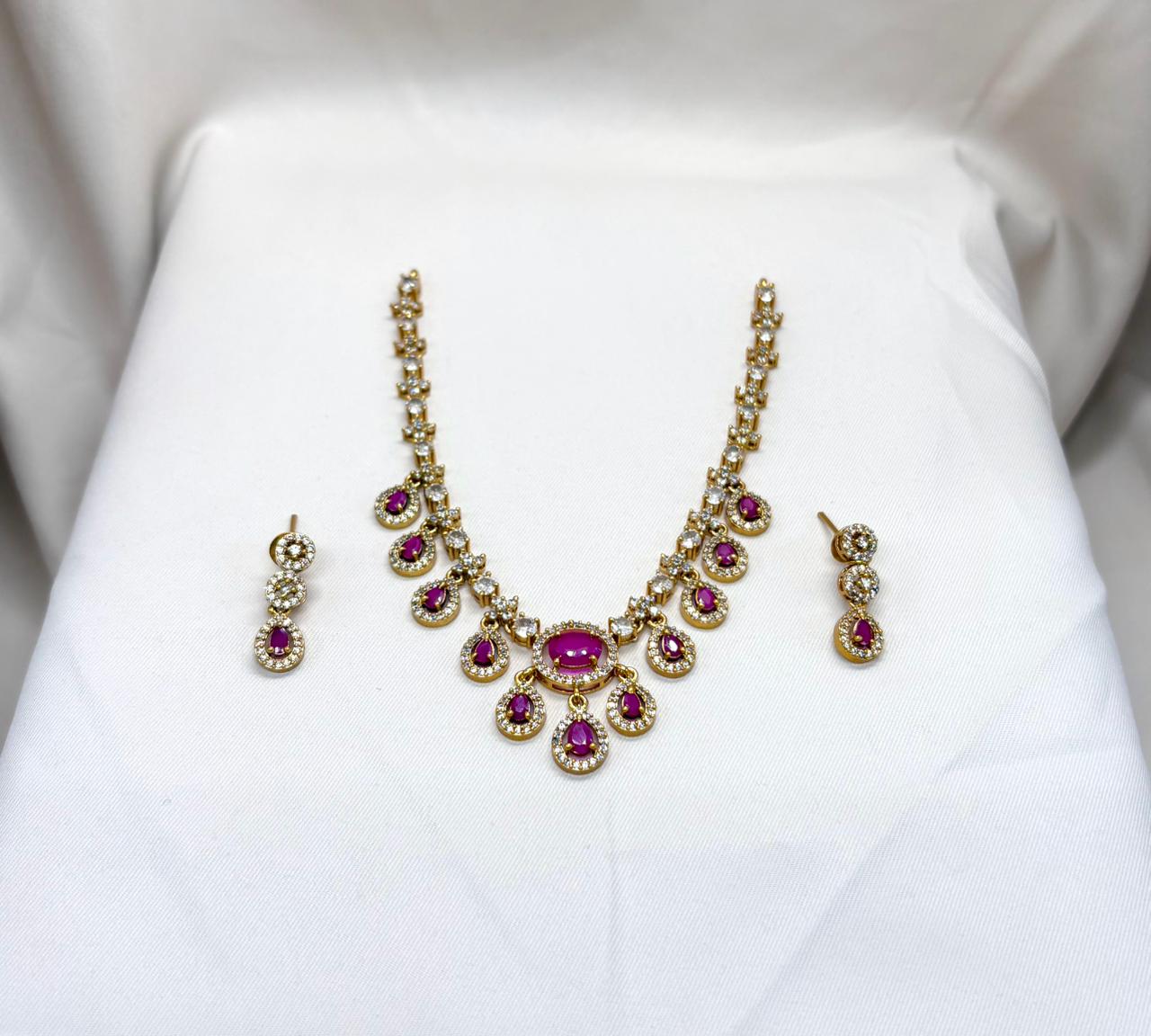 Matte finishing Short Necklace