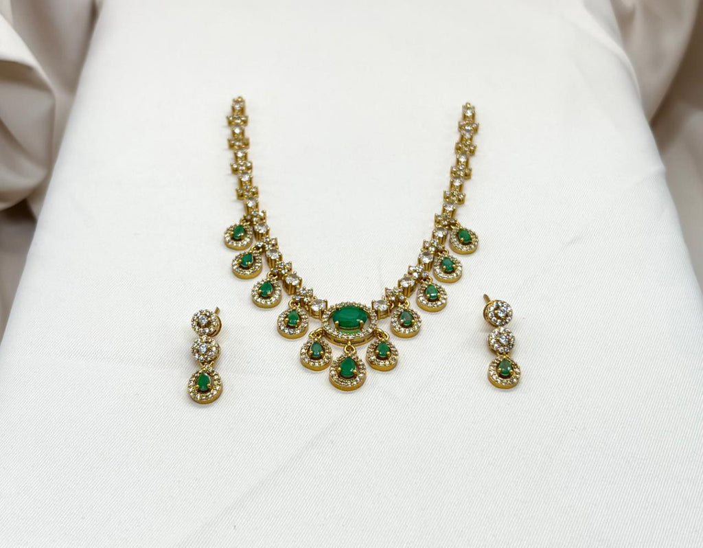 Matte finishing Short Necklace