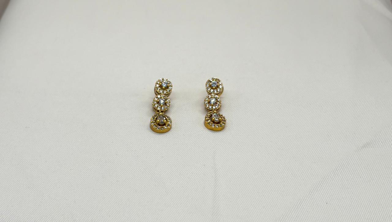 Matte finishing Short Necklace