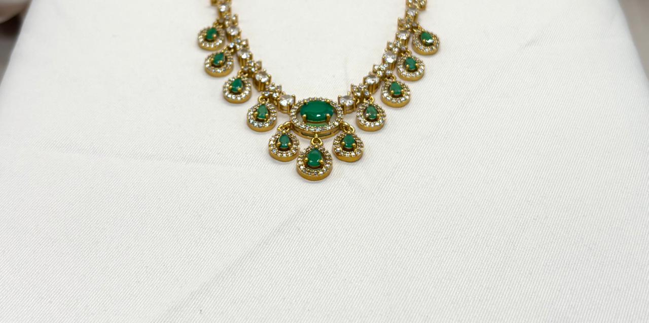 Matte finishing Short Necklace