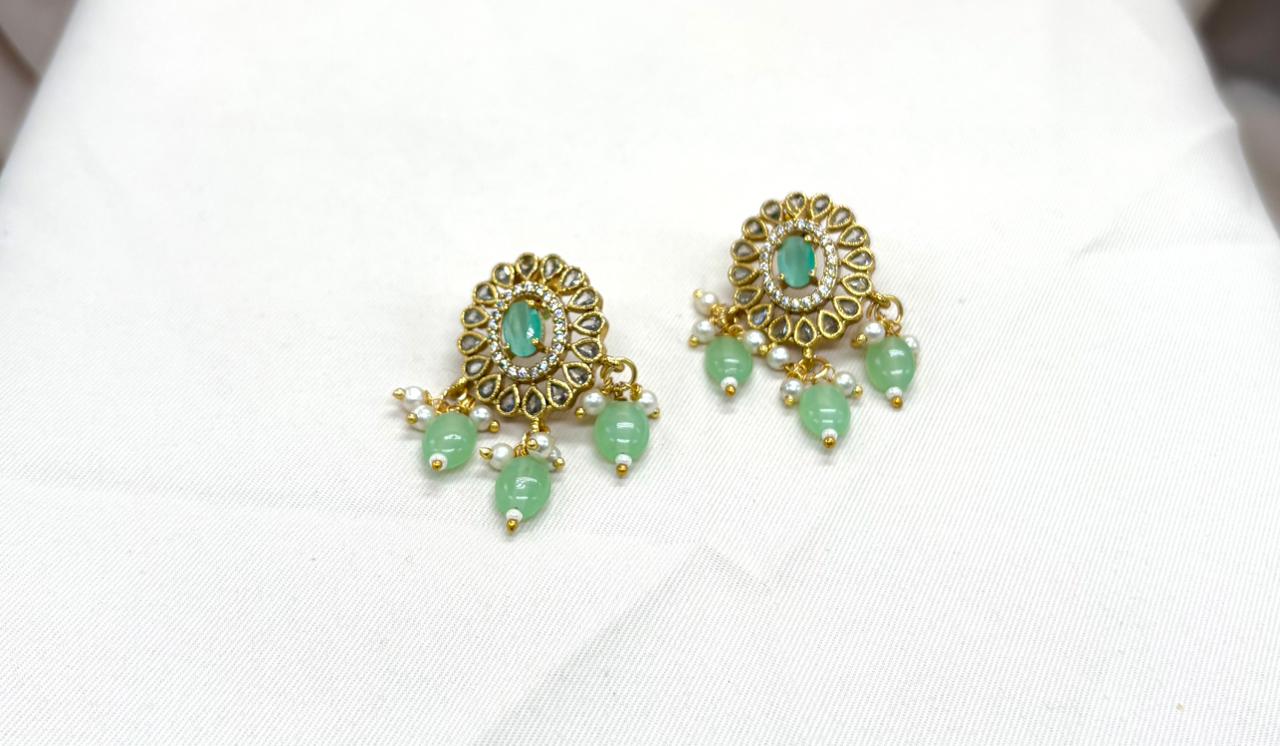 Matte Kanti Short Necklace