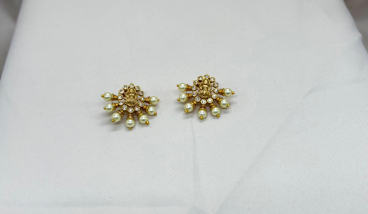 Gold Kanti Short Necklace