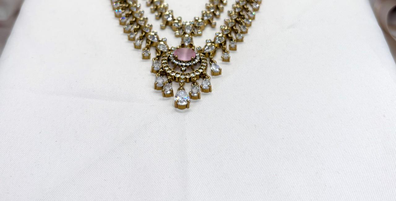 Victorian Two steps Short Necklace