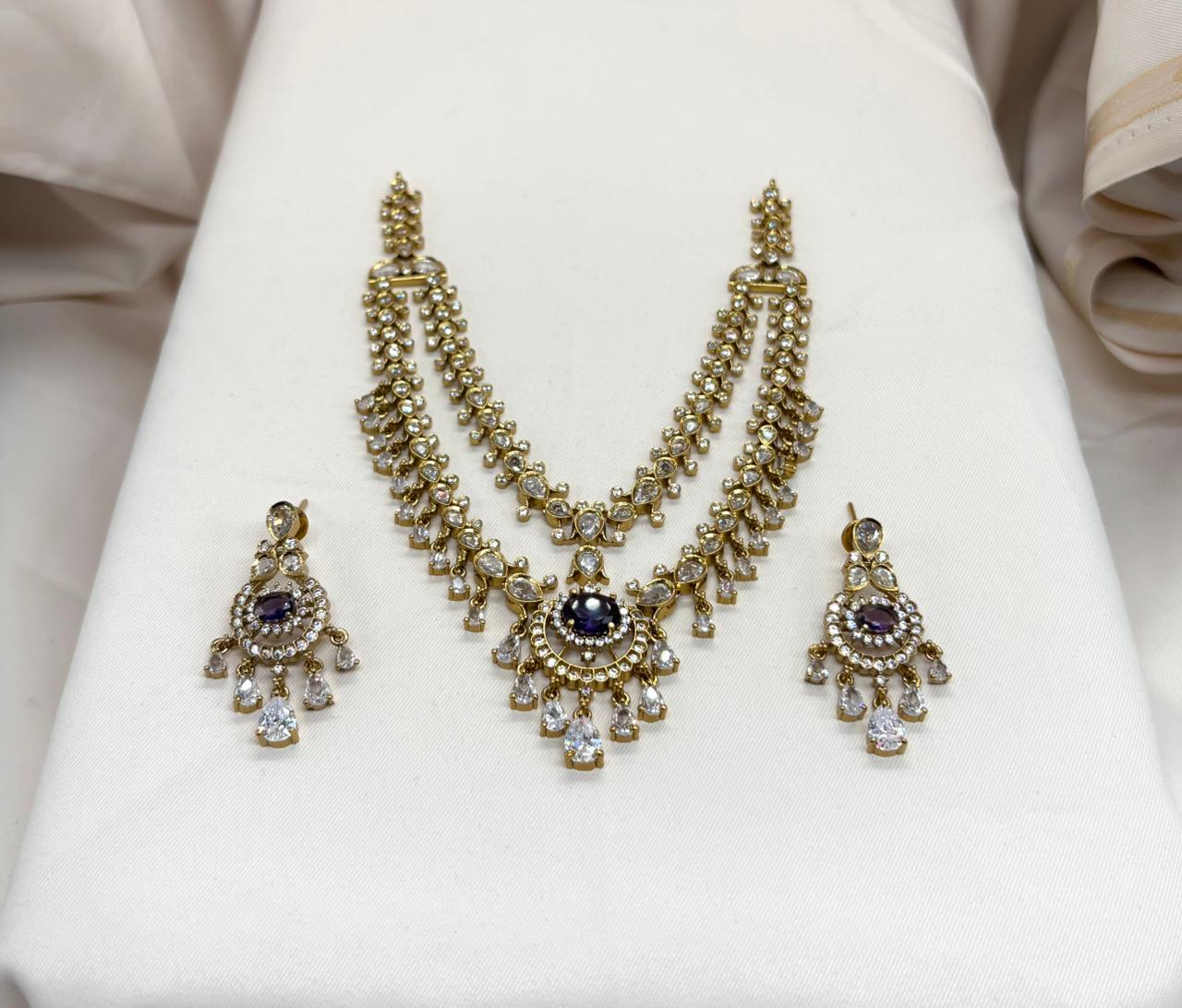 Victorian Two steps Short Necklace