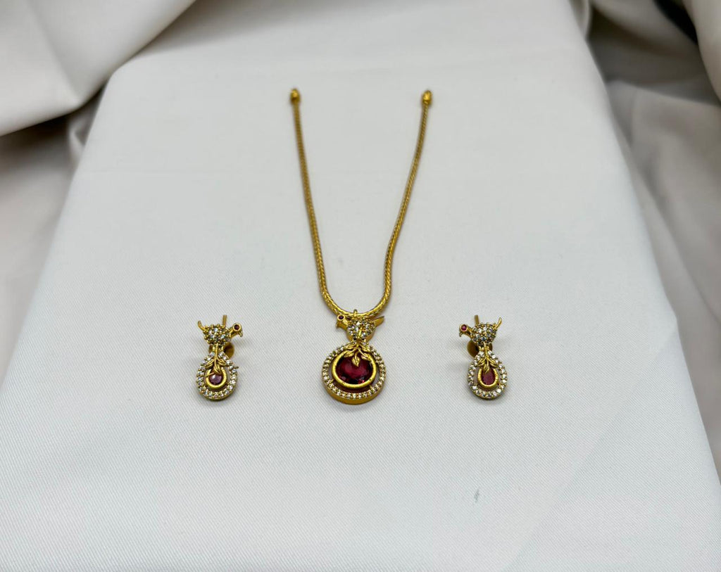Premium matte finishing Red stones Short Necklace