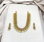Matte finishing Short Necklace