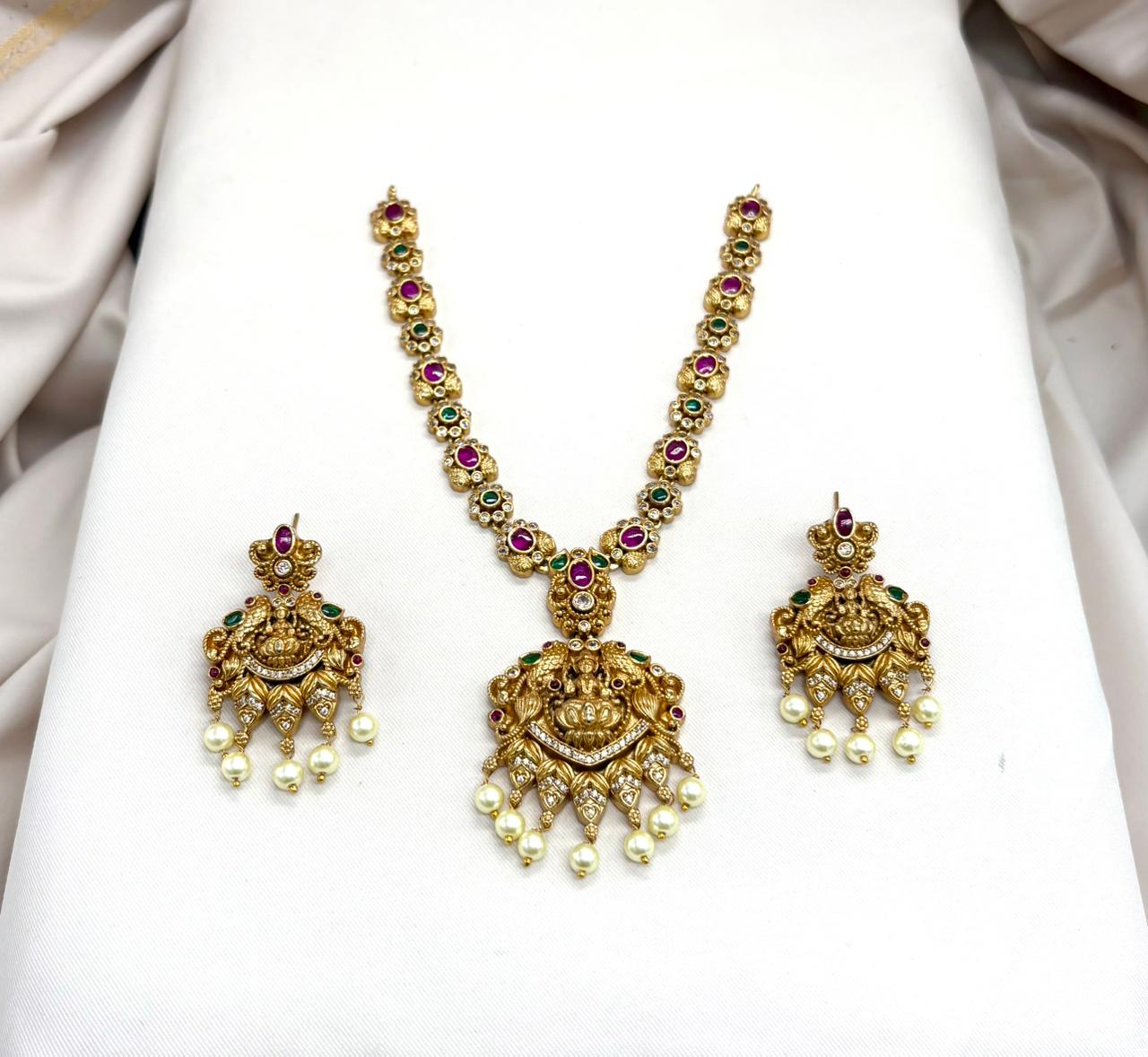Short Gold Necklace