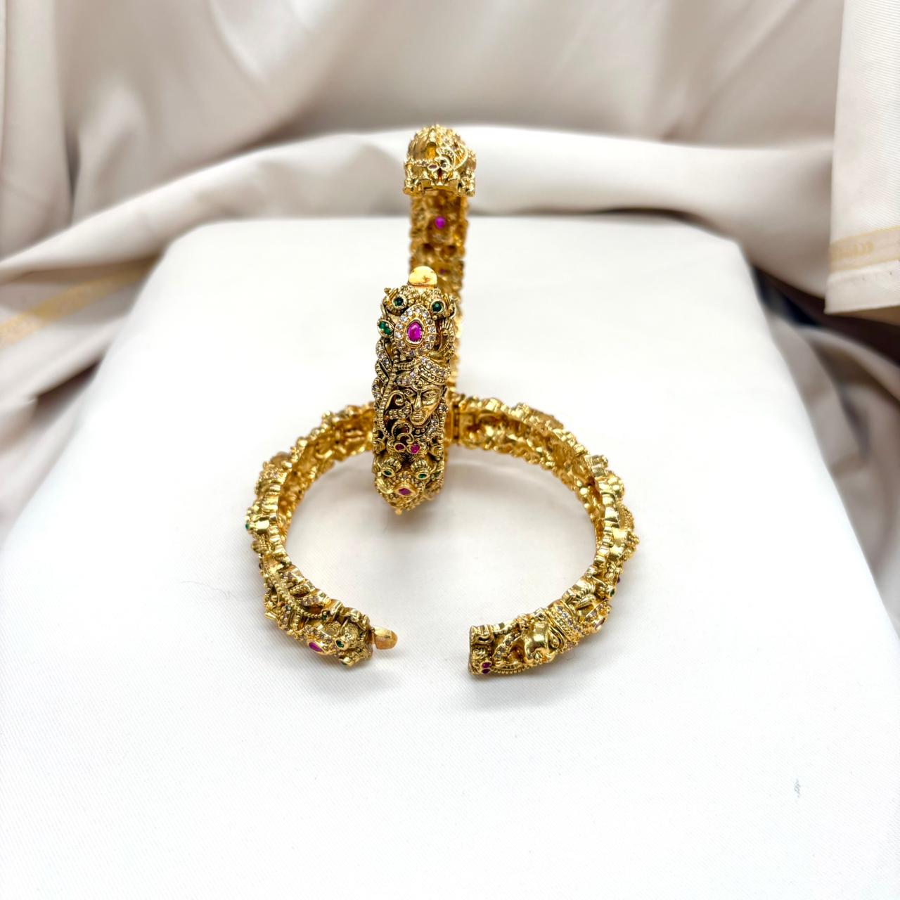 Nakshi finishing Open-able bangle