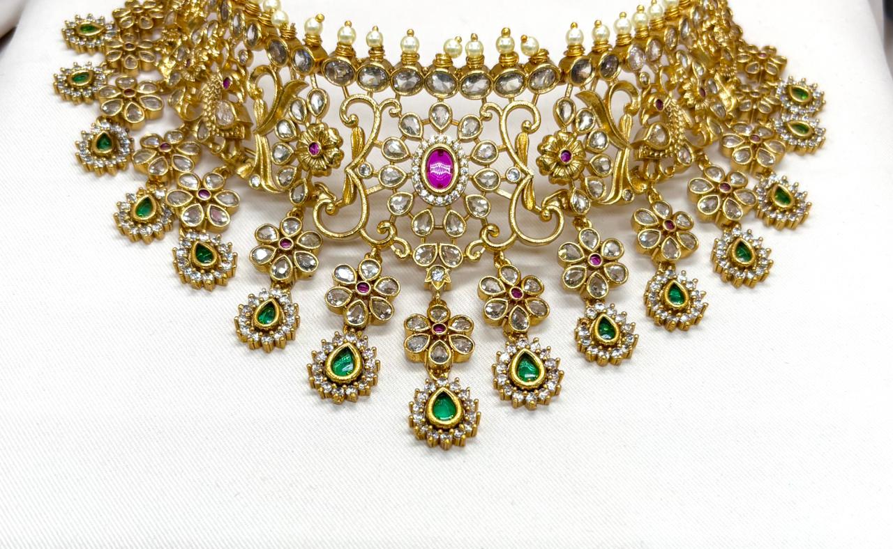 Matte finishing Choker