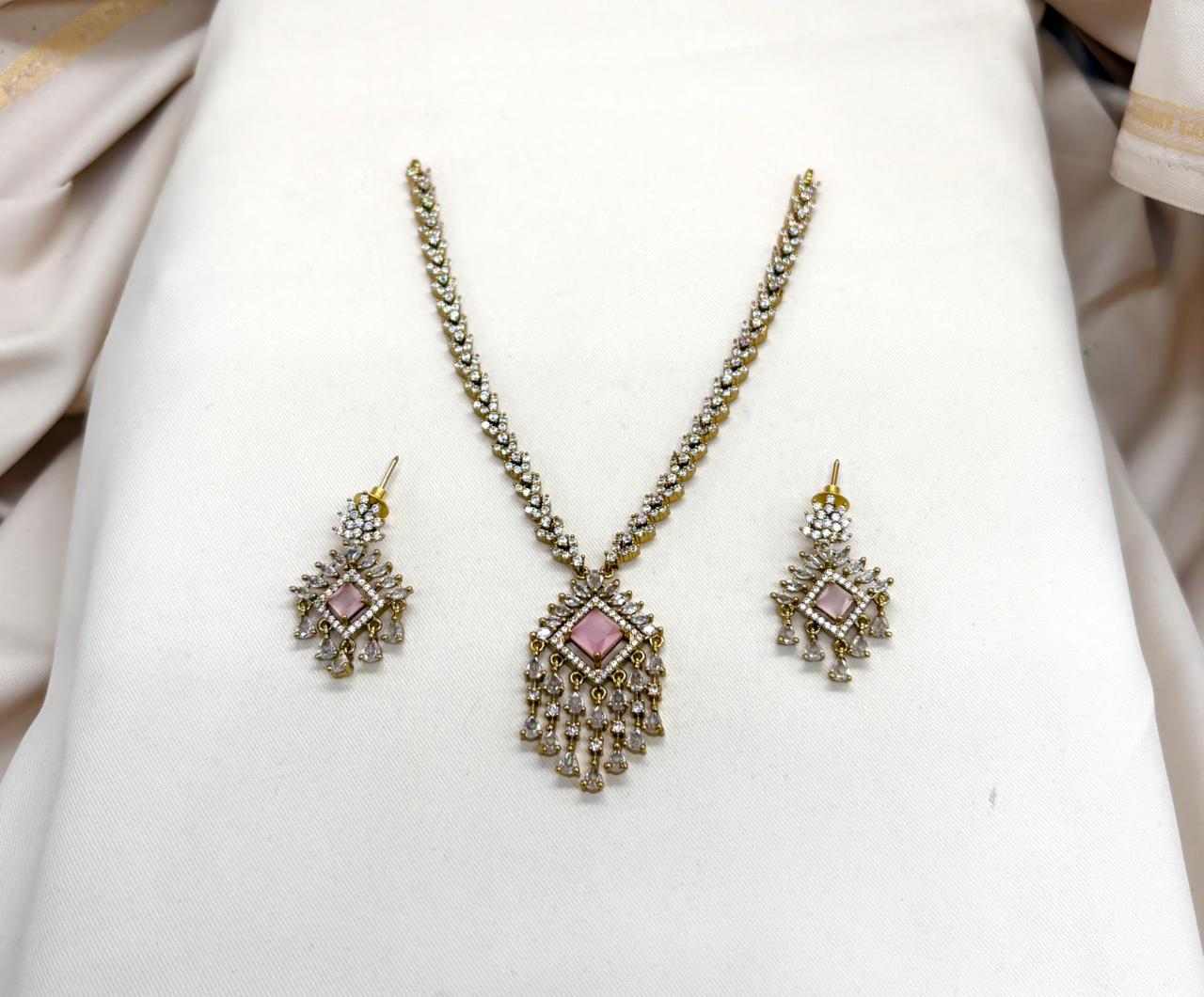 Victorian Short Necklace