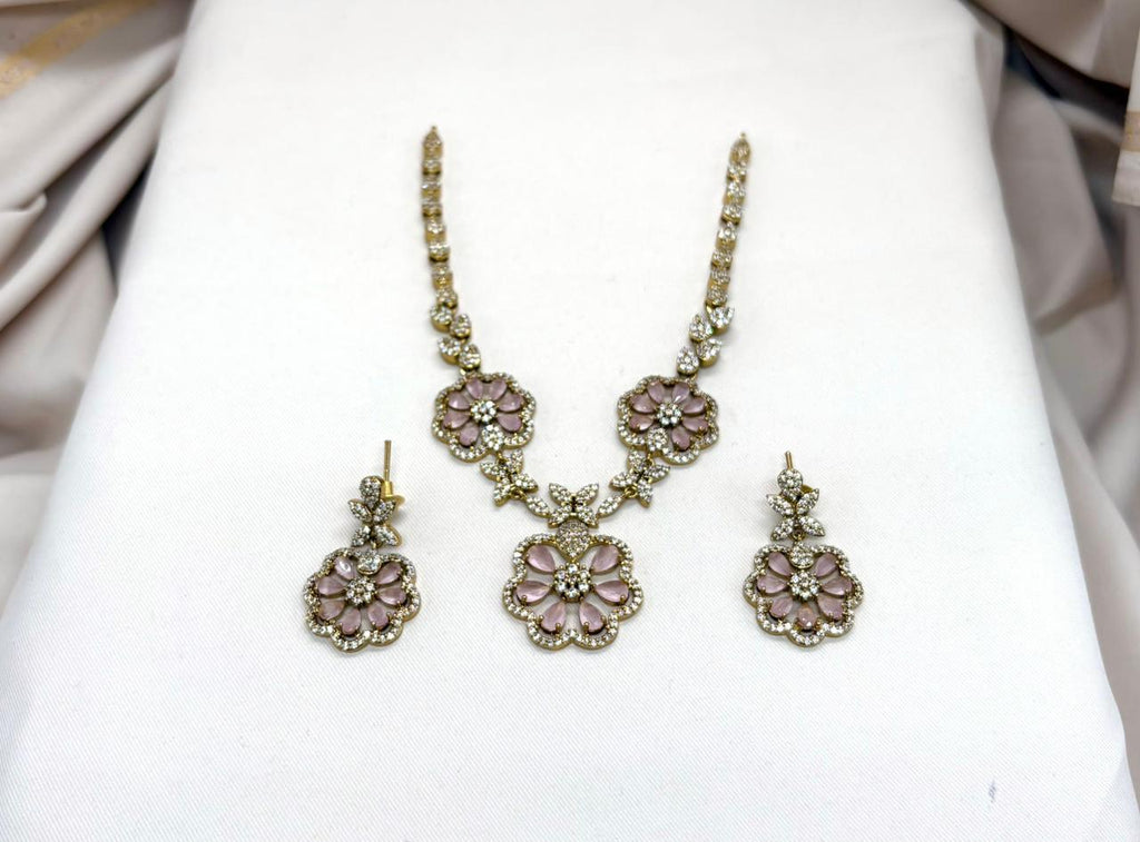 Victorian Short Necklace
