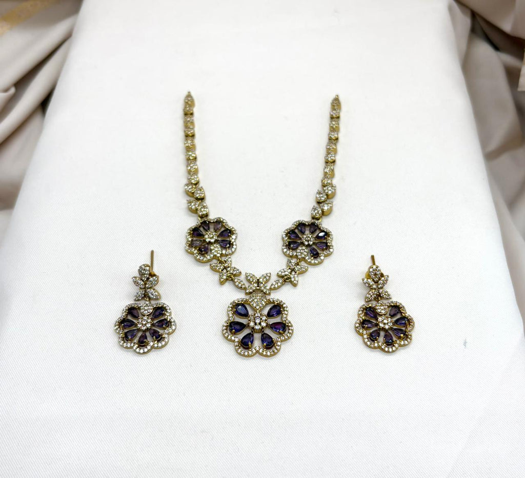 Victorian Short Necklace