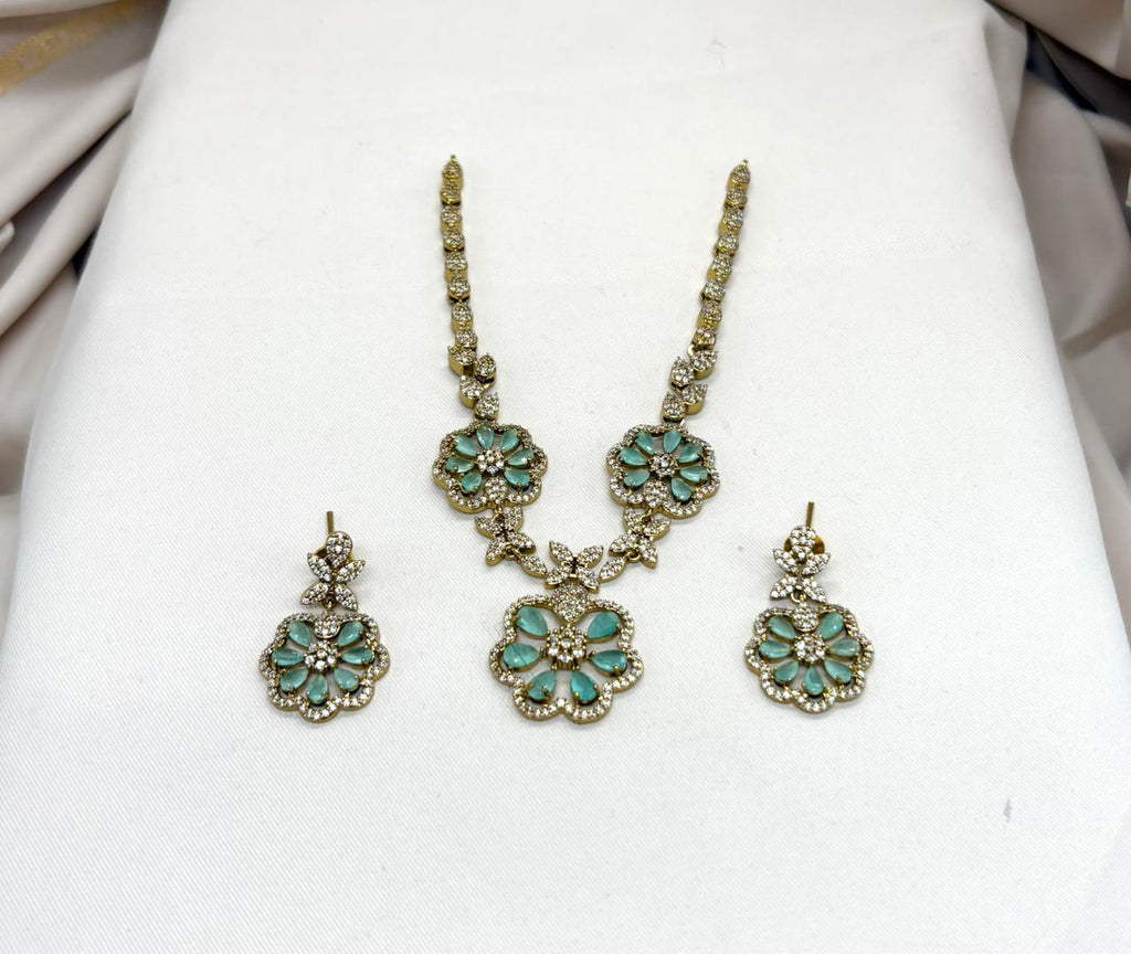 Victorian Short Necklace
