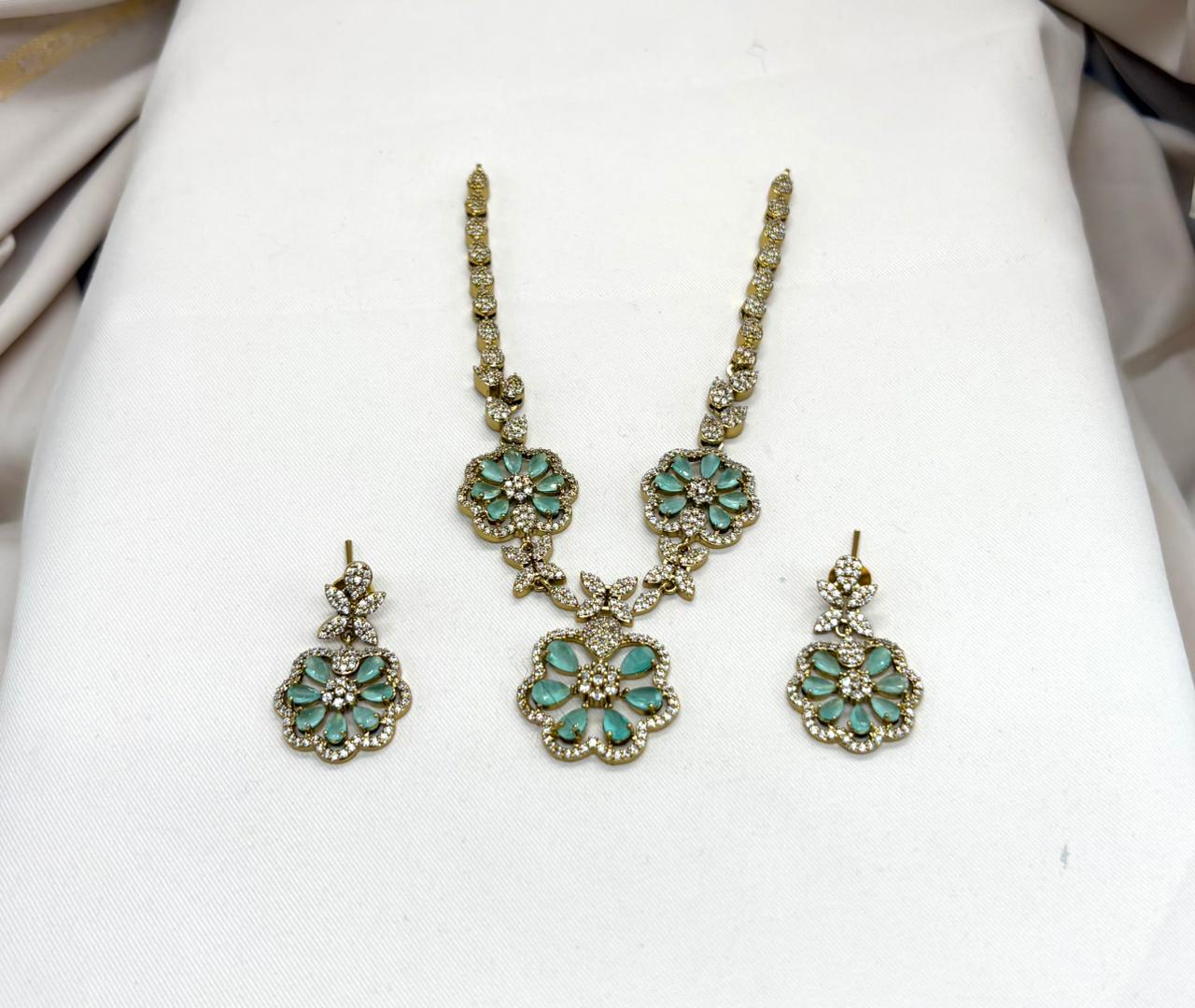 Victorian Short Necklace