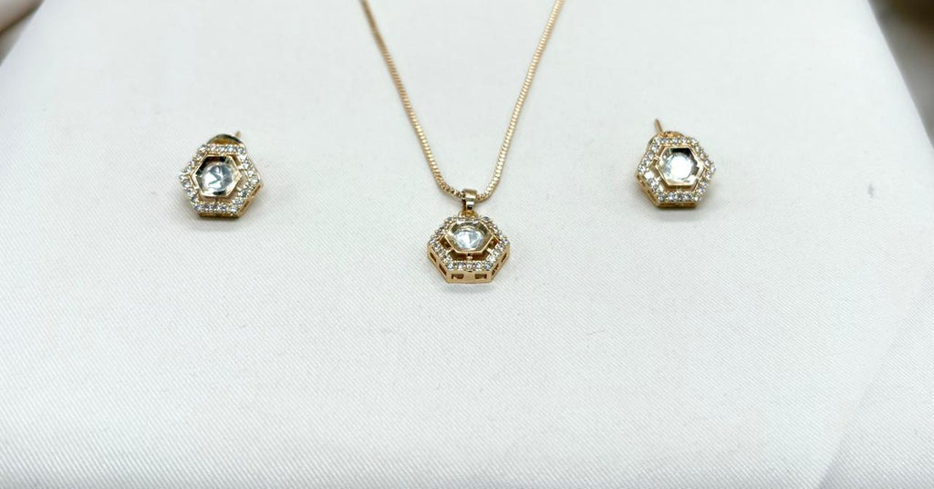 Polki moissanite stone chain with locket