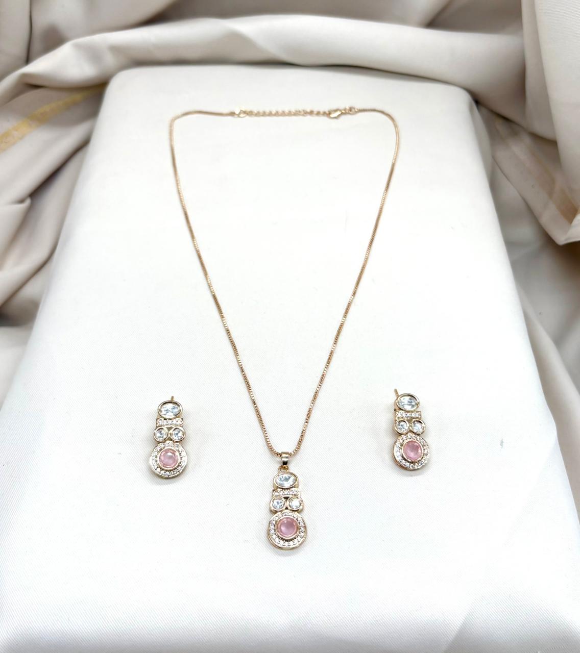 Polki moissanite stone chain with locket
