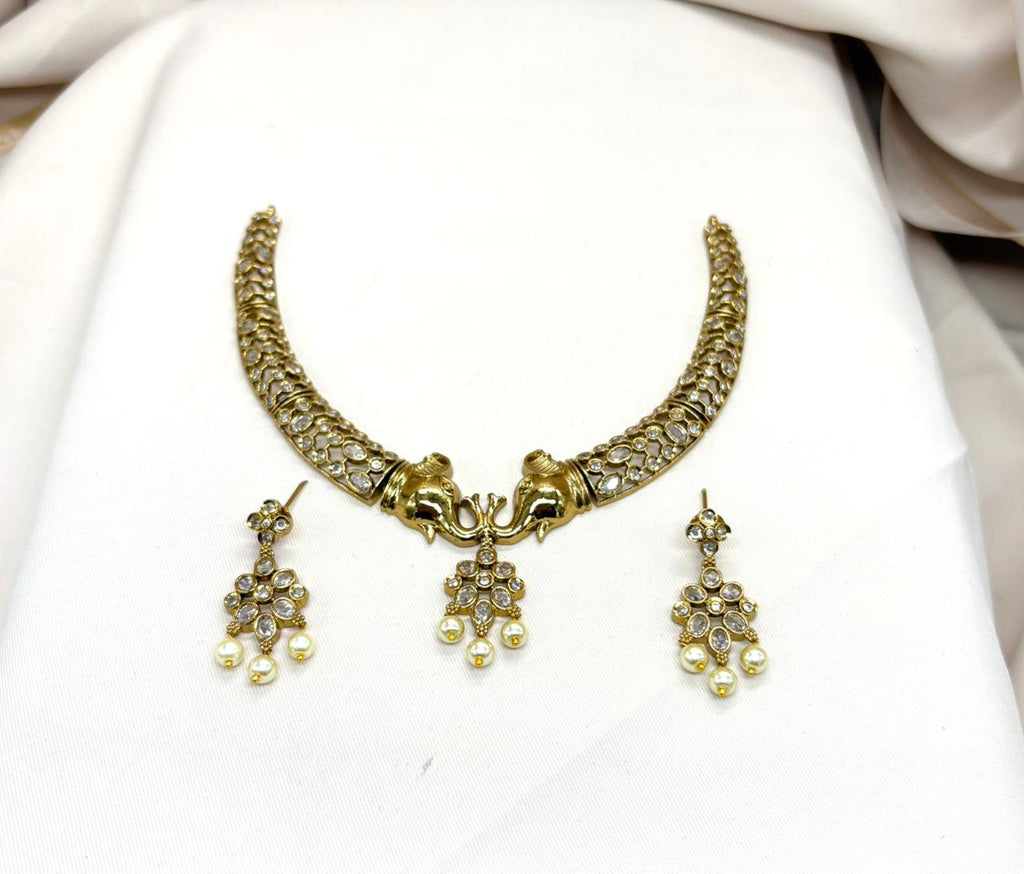 Matte Kanti With White-Stone