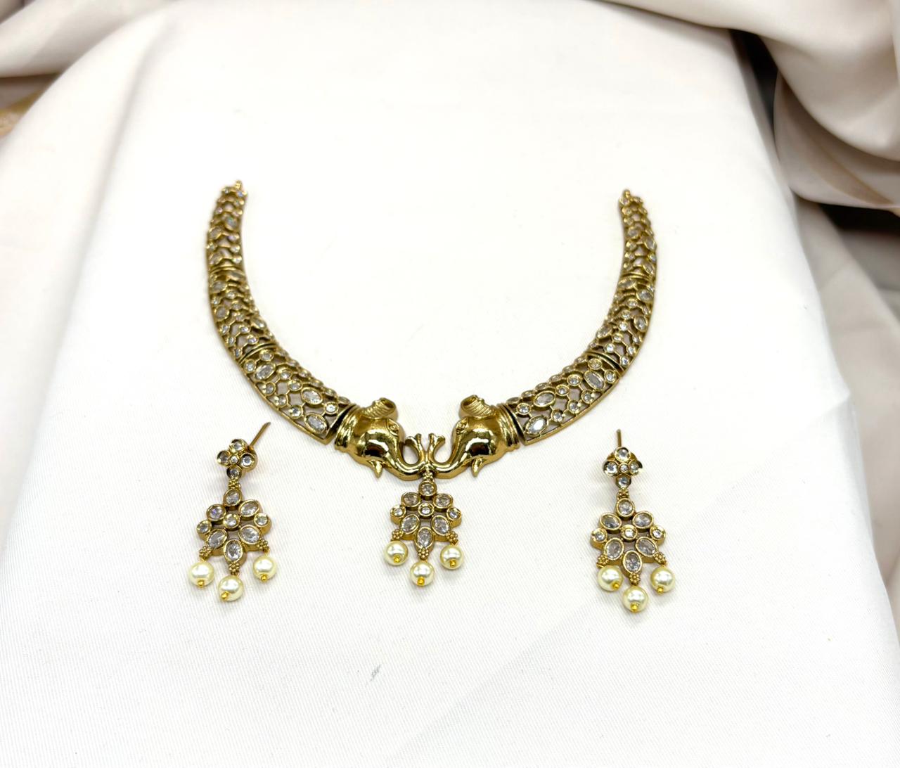 Matte Kanti With White-Stone