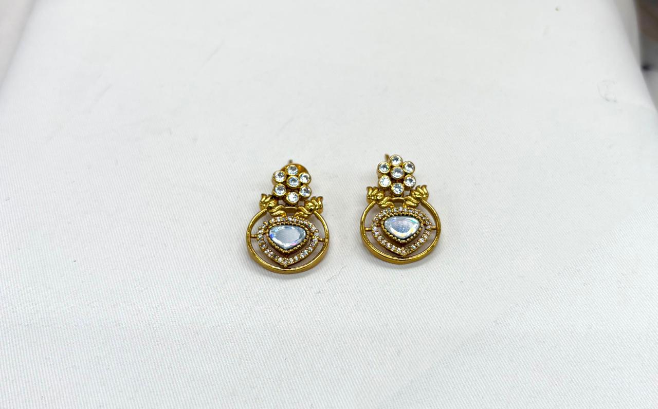 moissanite stone gold plated short necklace