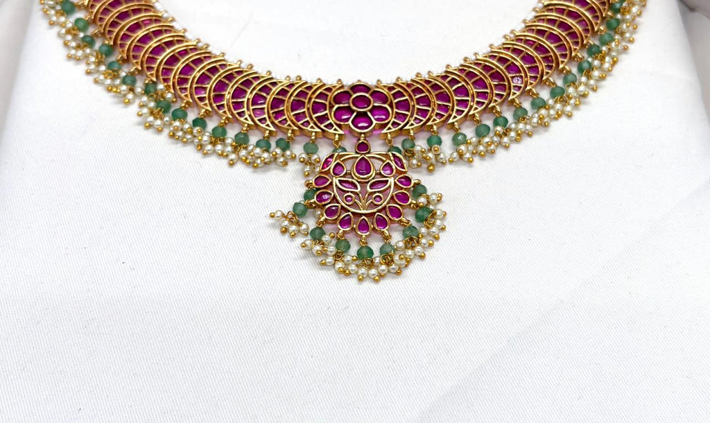 Jadau kundan Onyx Beads Short Necklace