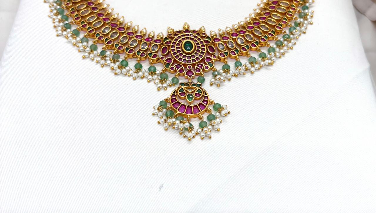 Jadau kundan Onyx Beads Short Necklace