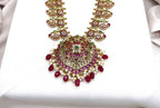 Jadau kundan with Red monalisa Beads