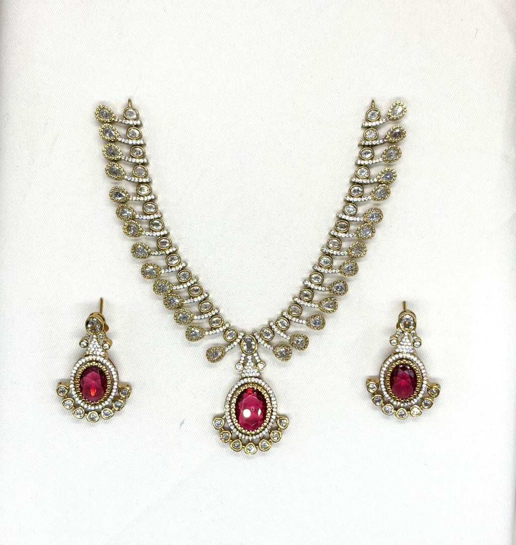 Red Victorian Short Necklace