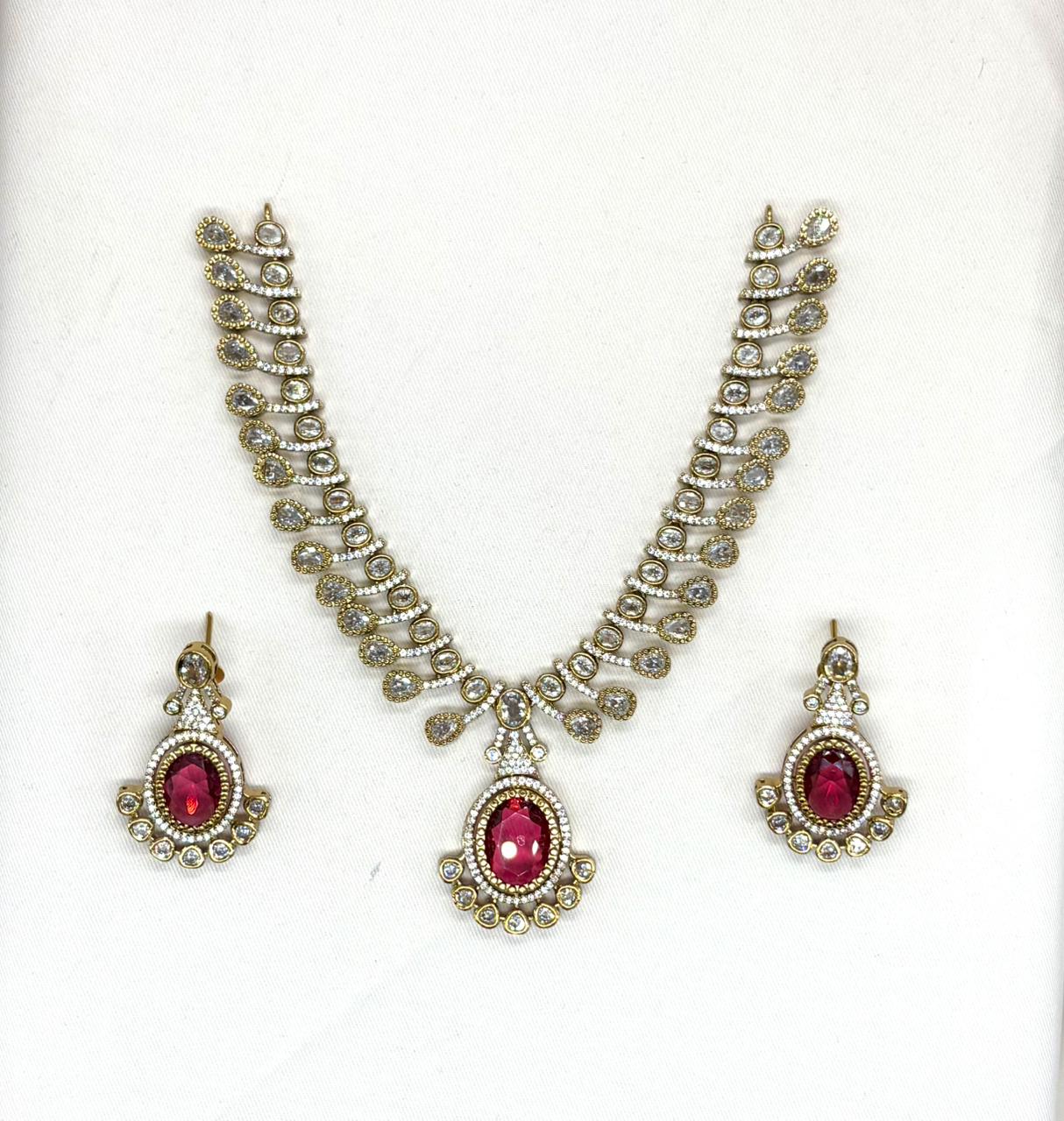 Red Victorian Short Necklace