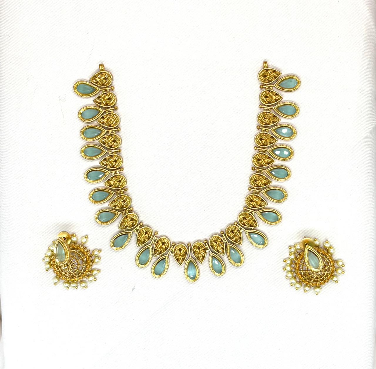 Matte finishing Mint-Green Leaf Designed Short Necklace