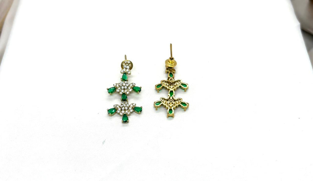 Victorian Short Necklace Designed With Green Stone's