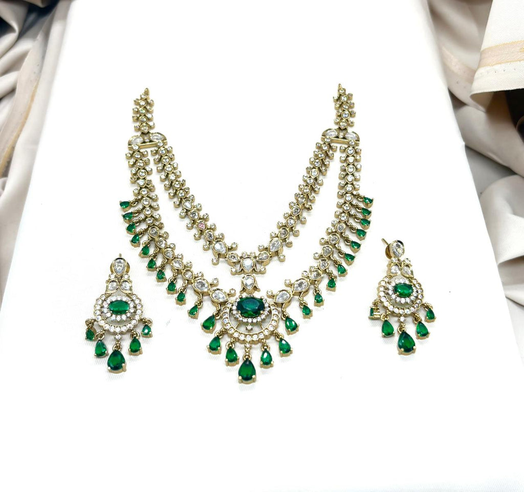 Victorian Two steps Short Necklace