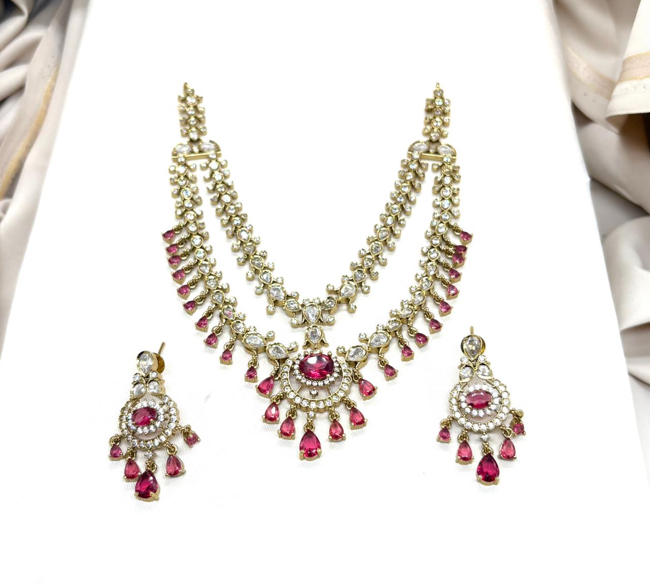 Victorian Two steps Short Necklace