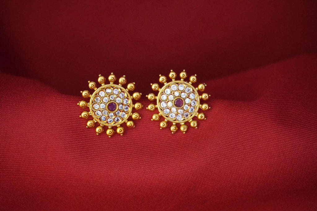 Matte finishing with Kempu-Stone's Sun Designed Earring