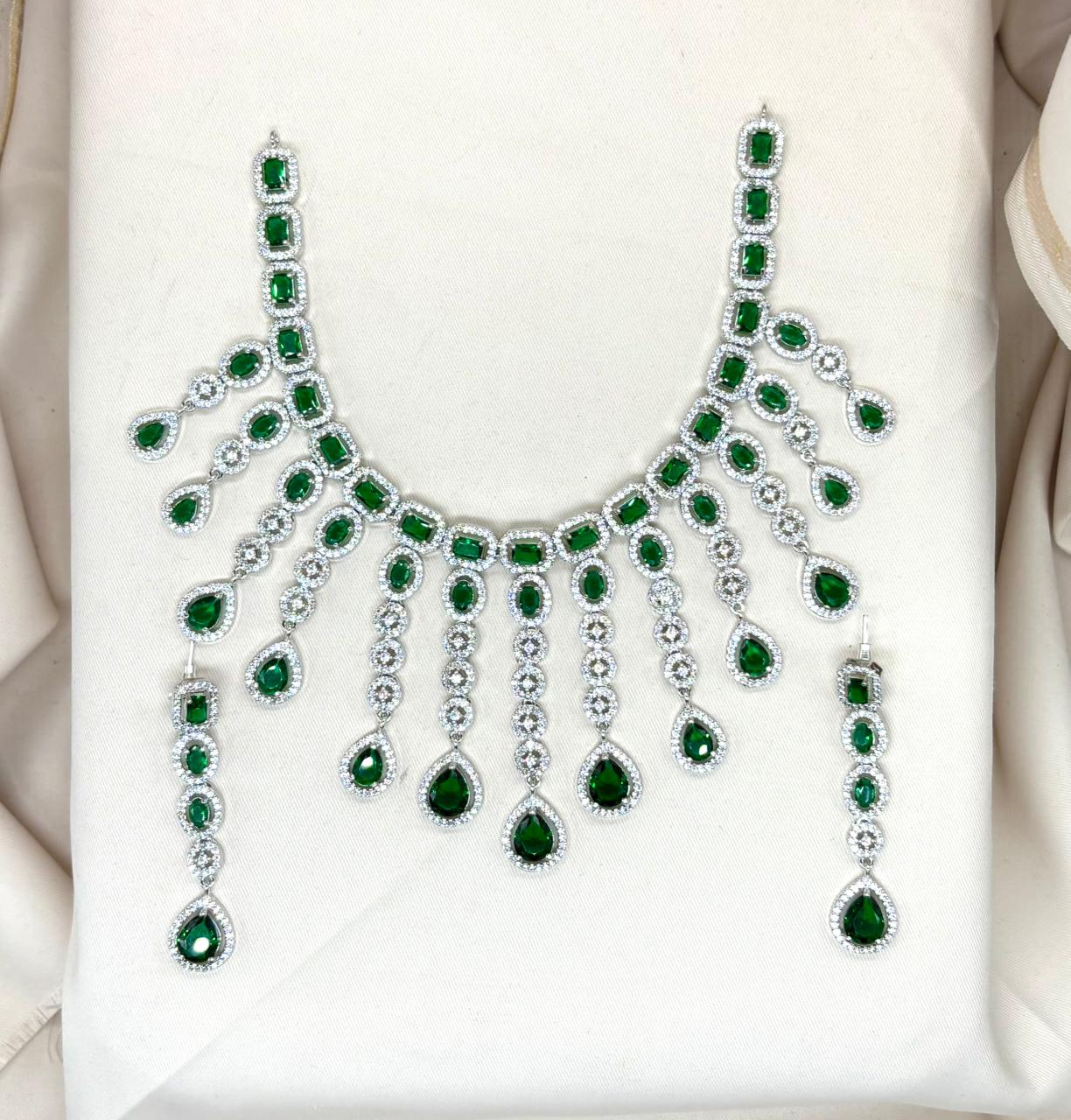 Silver Short Necklace with Green Stone's