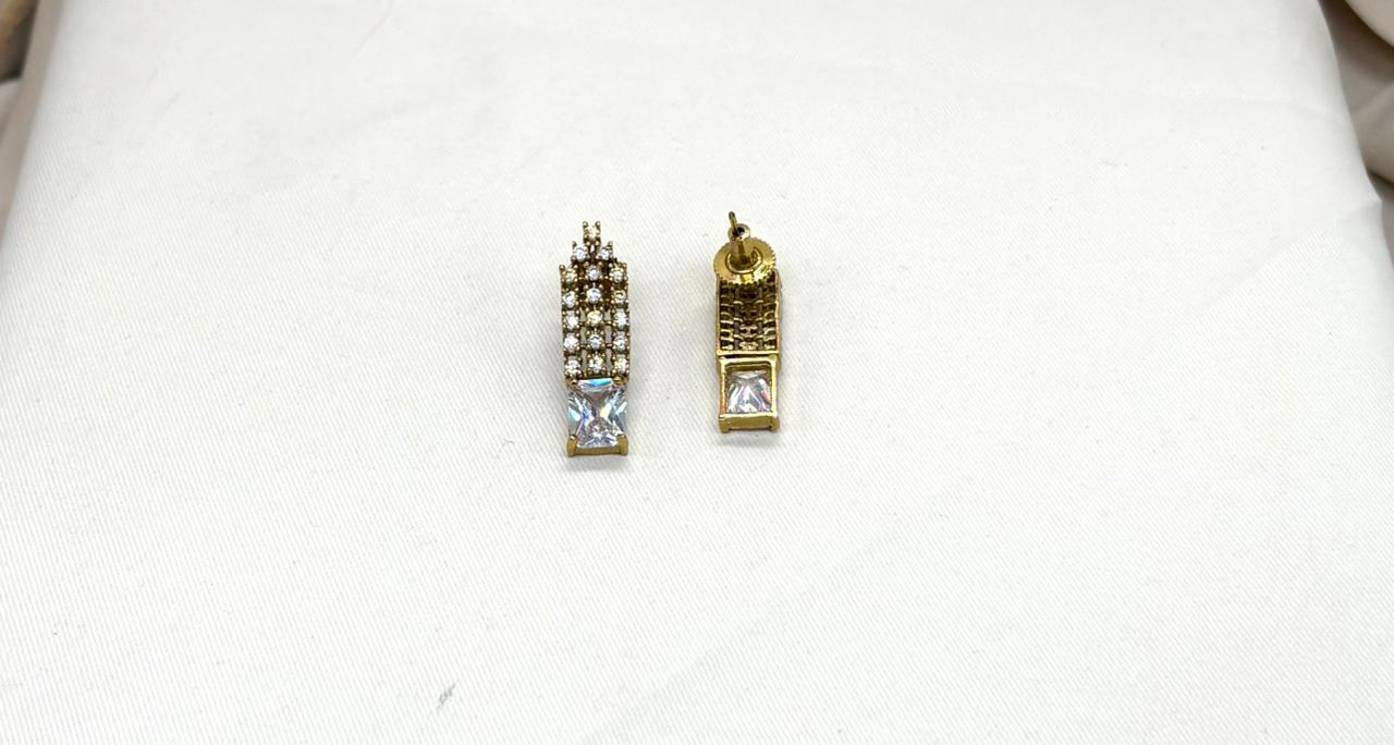 Victorian finishing Kanti with White Stone