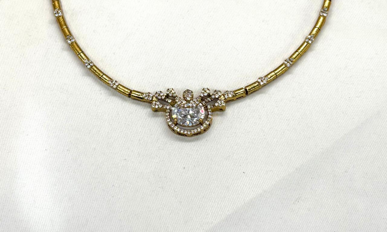 Mehndi finishing short White stone Necklace