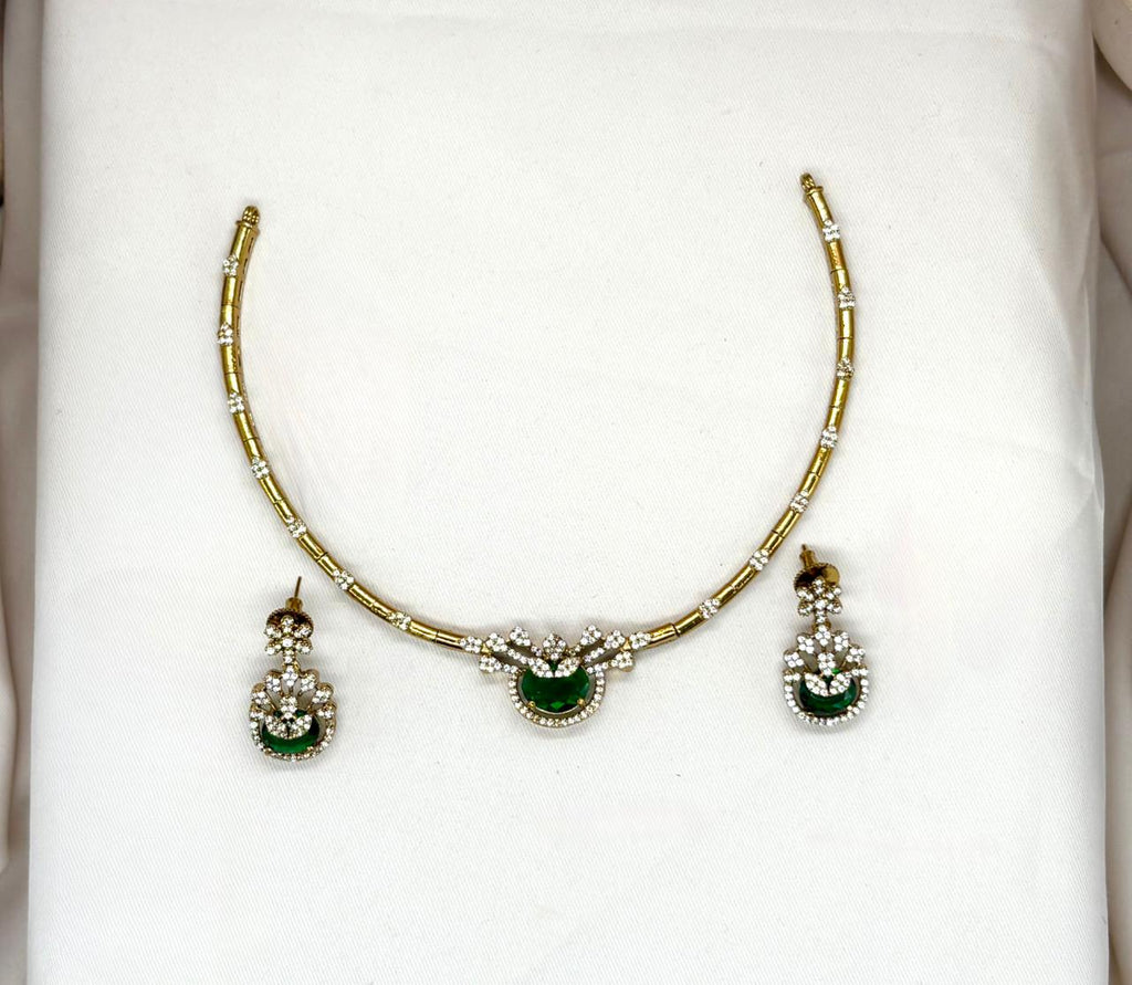Mehndi finishing short Green stone Necklace