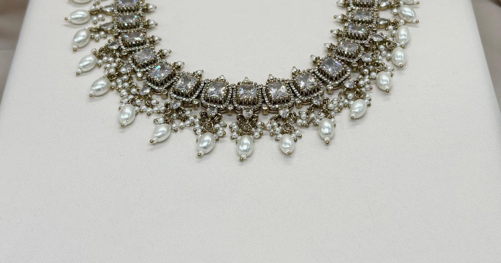 Victorian Short Necklace With Moissanite White stone