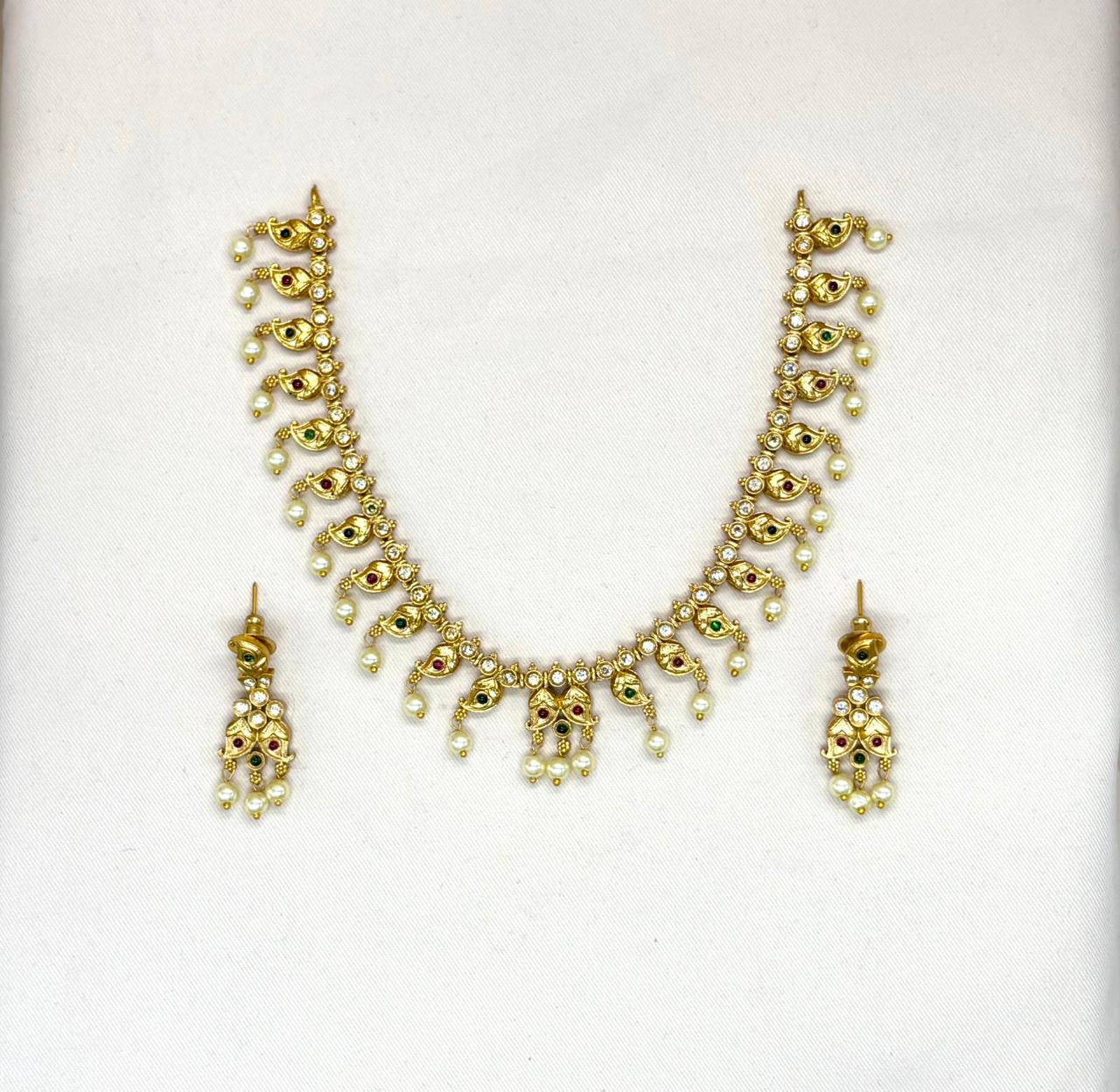 Matte finishing Mango Short Necklace