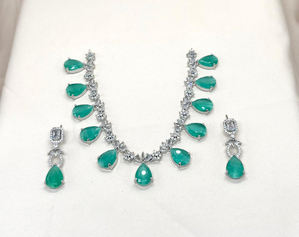 Silver AD Mint-Green Stones Short Necklace