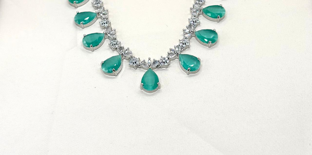 Silver AD Mint-Green Stones Short Necklace
