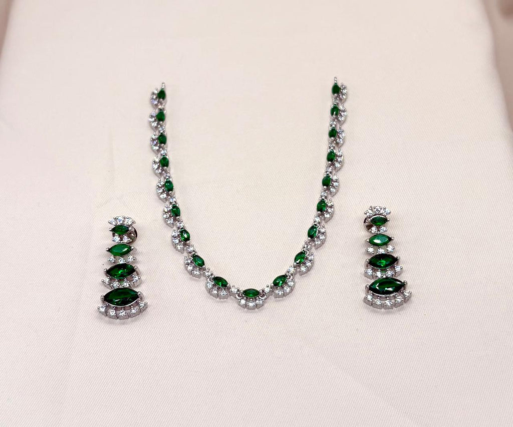 Silver finishing Green Stone Short Necklace