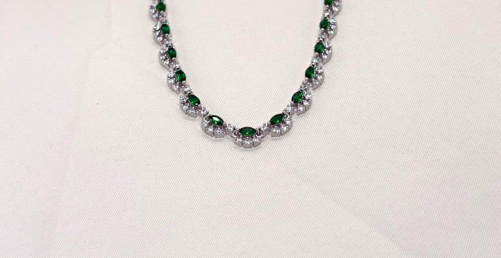 Silver finishing Green Stone Short Necklace