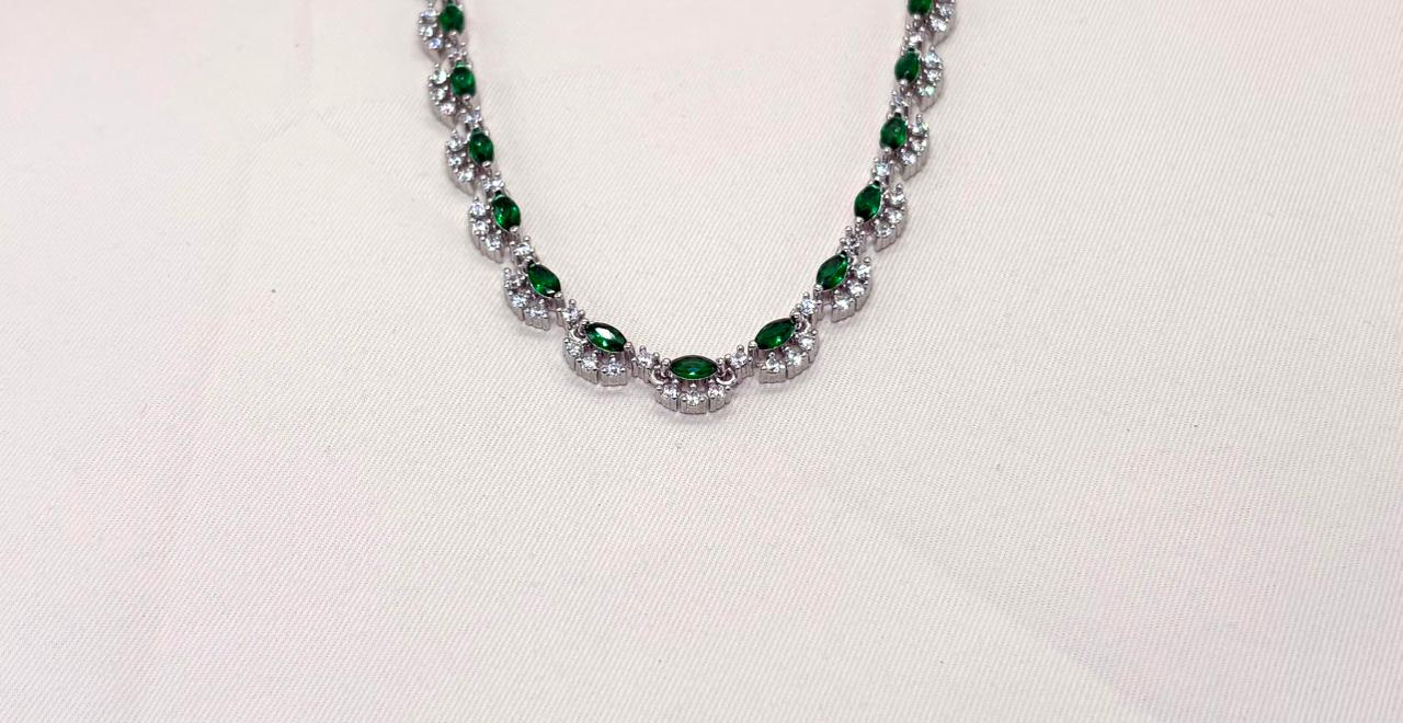 Silver finishing Green Stone Short Necklace